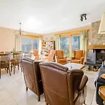 Quiet Valley View Retreat