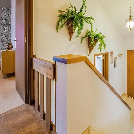 Feriehus Quiet Valley View Retreat