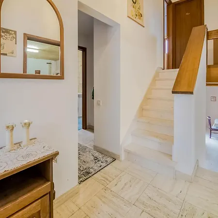 Quiet Valley View Retreat